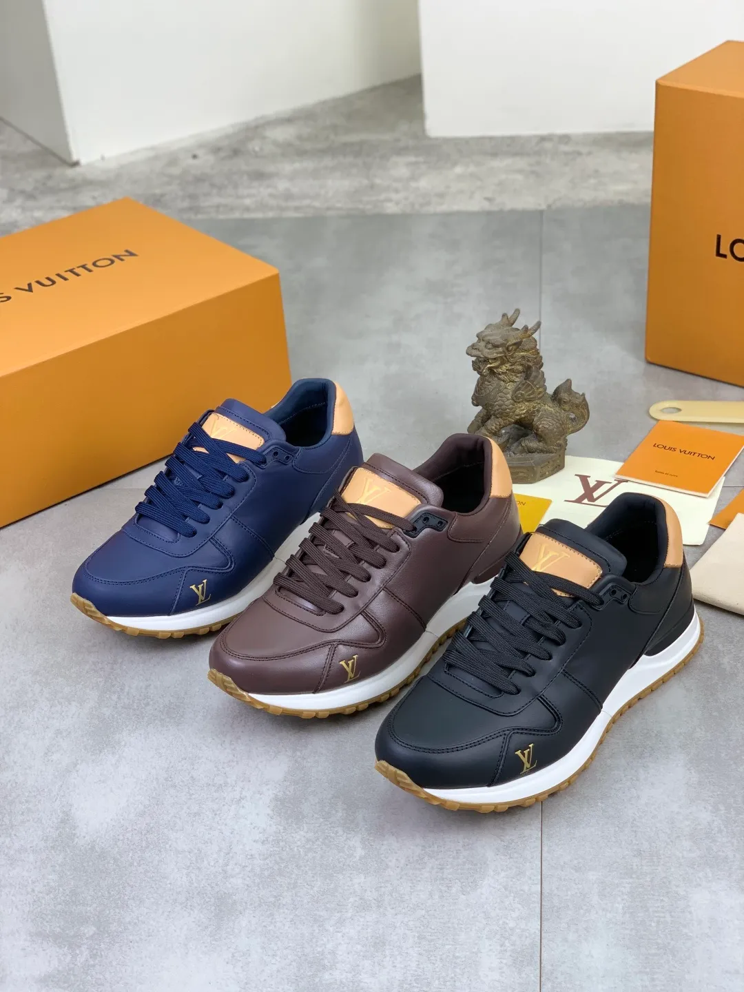 Men's men's shoes 💰P680 new style 💶[LOUIS VUITTON] (original order) new style 🍀LV Louis Vuitton * - top version of LV classic trendy shoes! Made of imported original cowhide and water-dyed cowhide lining. The latest original wear-resistant rubber combination outsole! High quality products! Multiple colors available, code number: 39-45 (38 46 customized)